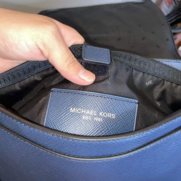 Michael Kors Messenger Bag - Picture 13 of 16